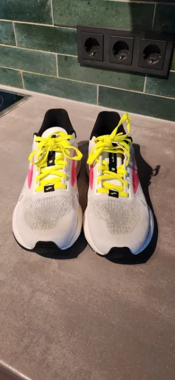 Used Brooks Launch 9 bike — image 3 of 9