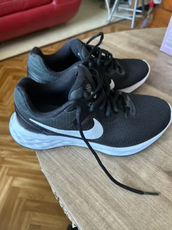 Käytetty Nike Revolution 6 bike — kuva 2 / 5
