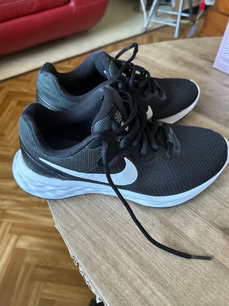 Käytetty Nike Revolution 6 bike — kuva 2 / 5