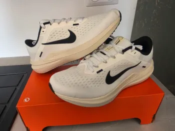 Gebrauchtes Nike Winflo 10 Running Shoes