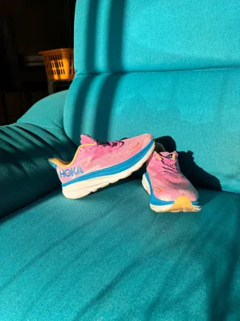 Hoka Clifton 9 Running Shoes d'occasion