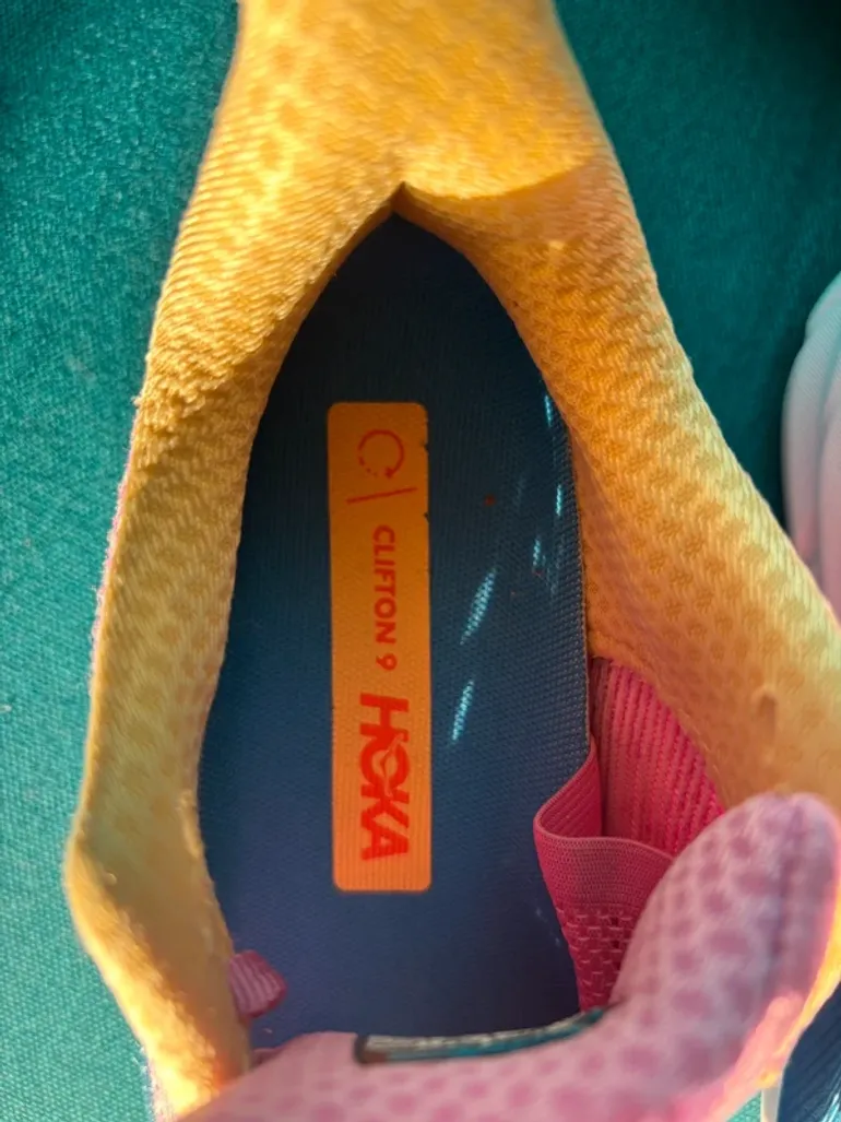 Hoka Clifton 9 bike d'occasion — image 3 sur 8
