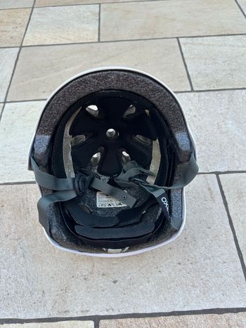 Oxelo MF500 Helmet bike d'occasion — image 4 sur 4