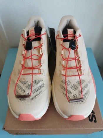 Used Salomon Trailrunning Shoes bike — image 5 of 8