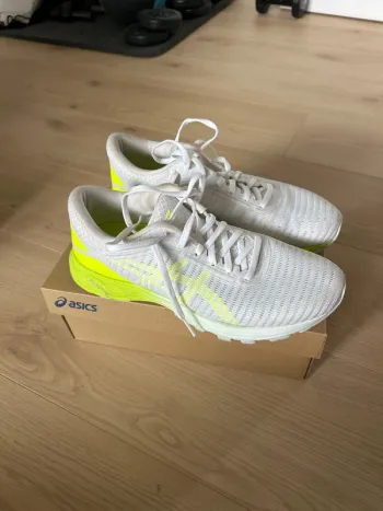Used Asics Gel Dynaflyte Running Shoes