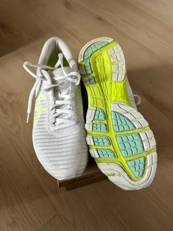 Used Asics Gel Dynaflyte bike — image 2 of 4
