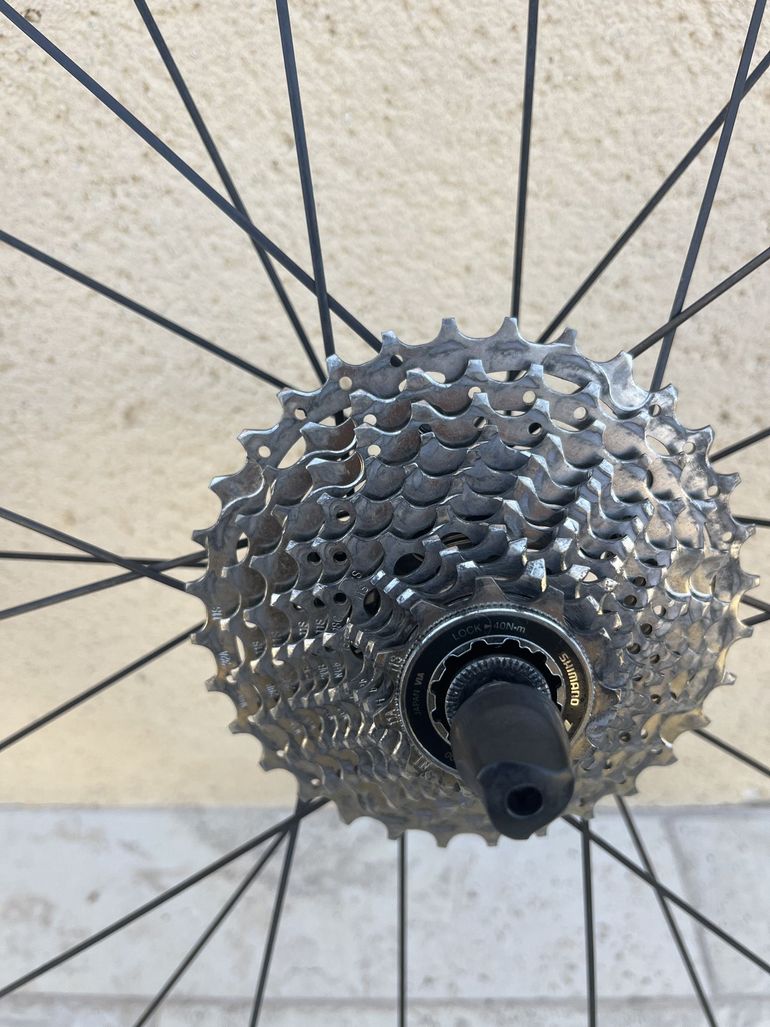 Gebrauchtes Bontrager Carbon Wheel 2025 bike — Bild 4 von 7