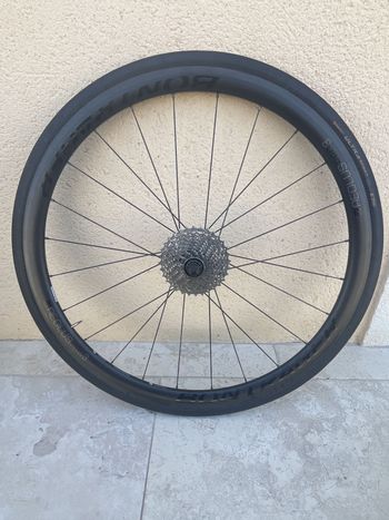 Gebrauchtes Bontrager Carbon Wheel 2025 bike — Bild 6 von 7