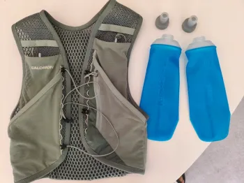 Used Salomon Skin 4 Running Accessories