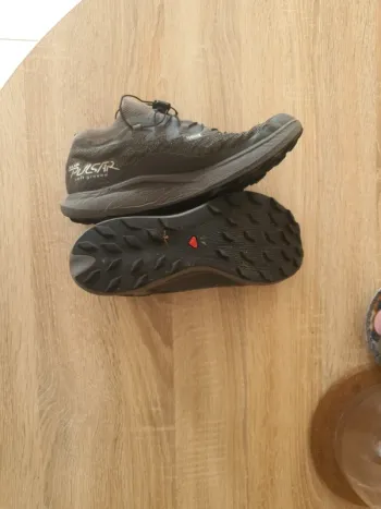 Used Salomon Slab Running Shoes