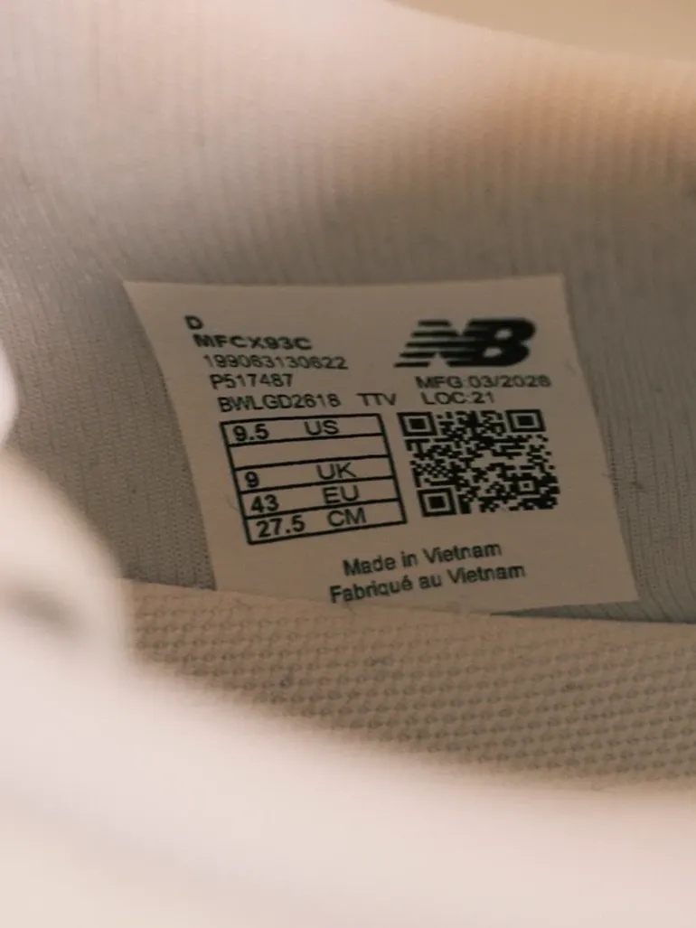 Used New Balance FuelCell Rebel v5 bike — image 7 of 7