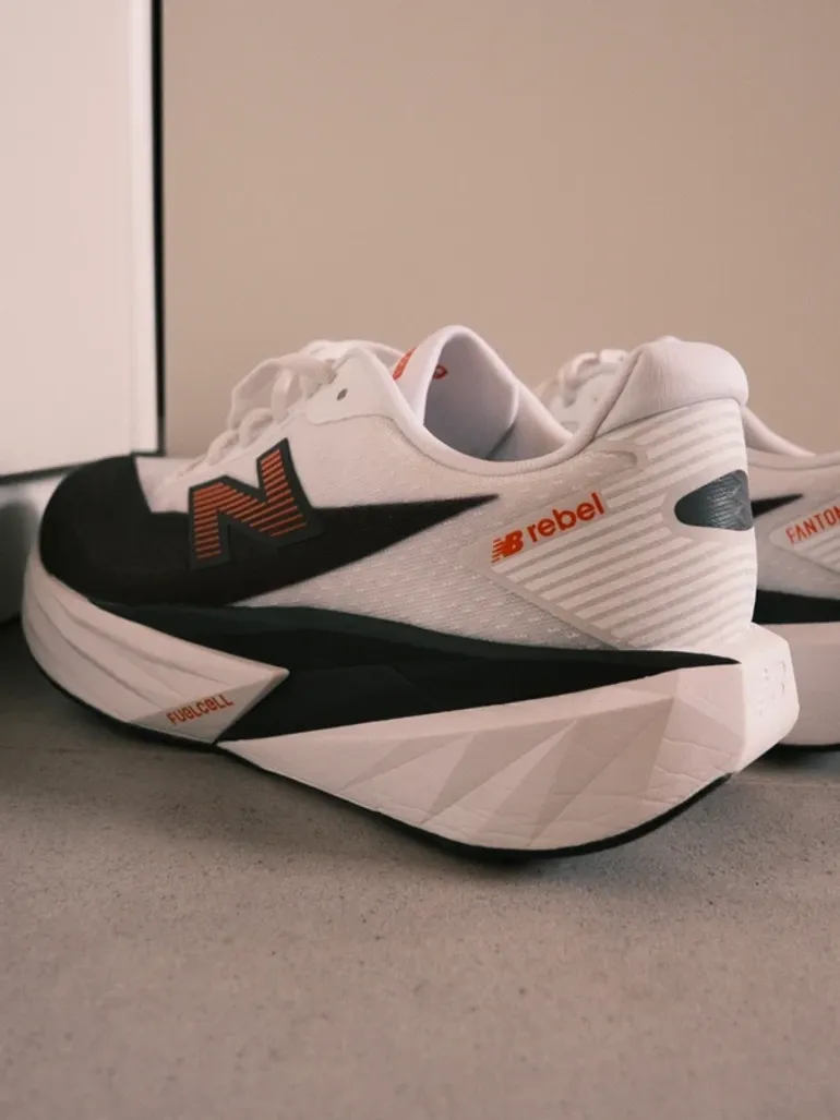 Used New Balance FuelCell Rebel v5 bike — image 2 of 7