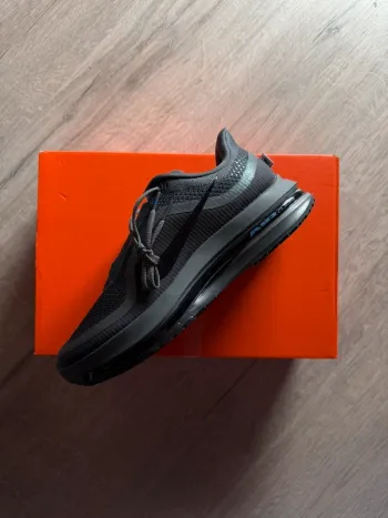 Used Pegasus Premium 44 Running Shoes