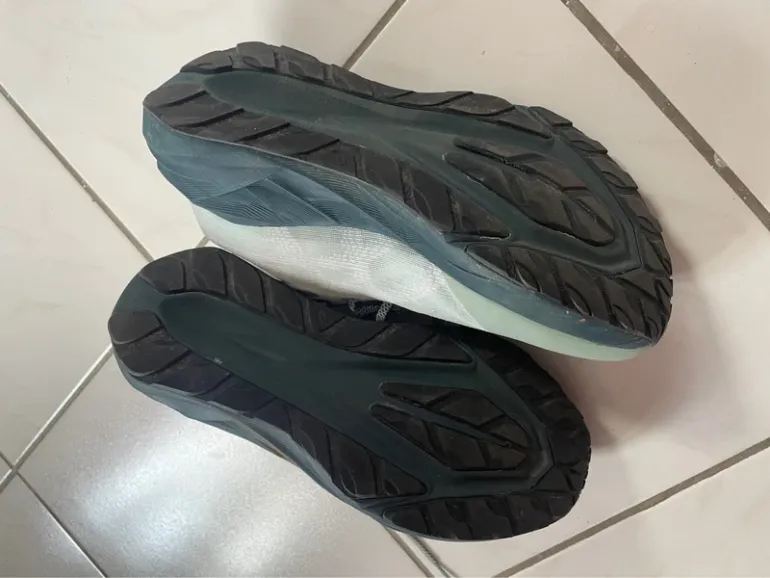 Used Asics Novablast Nature bike — image 4 of 5