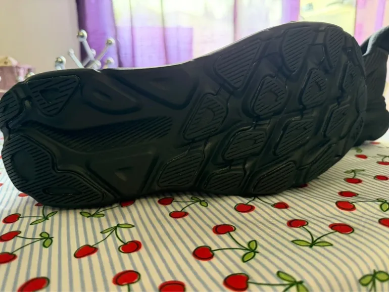 Used Hoka Clifton 9 bike — image 3 of 4