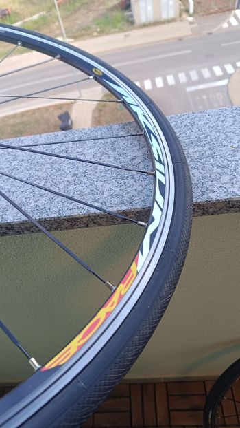 Mavic Aksium Race bike usato — immagine 2 di 6