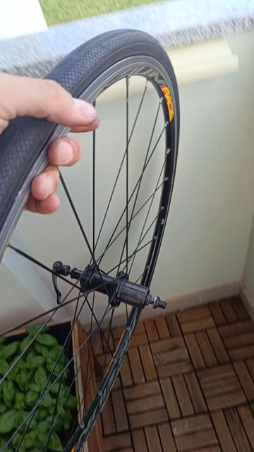 Used Mavic Aksium Race bike — image 6 of 6