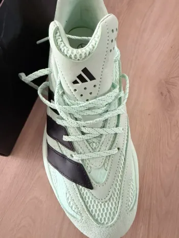 Used Adidas Running Shoes bike — image 3 of 4
