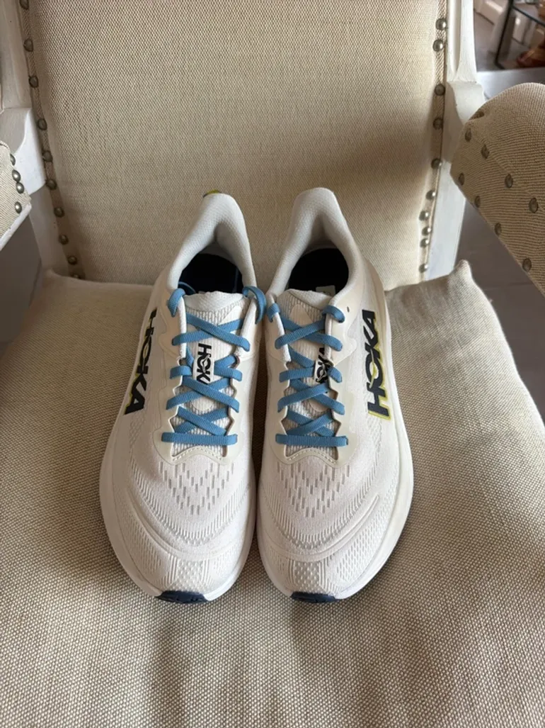 Used Hoka Skyflow bike — image 2 of 4