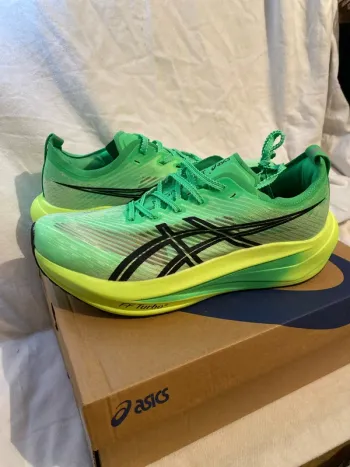 Used Asics Megablast Running Shoes
