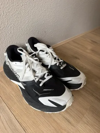 Used Hoka Speedgoat 7 Running Shoes