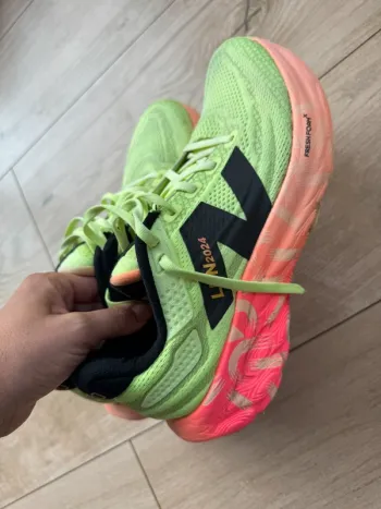 Used New Balance Fresh Foam X 1080 V13 bike — image 4 of 9