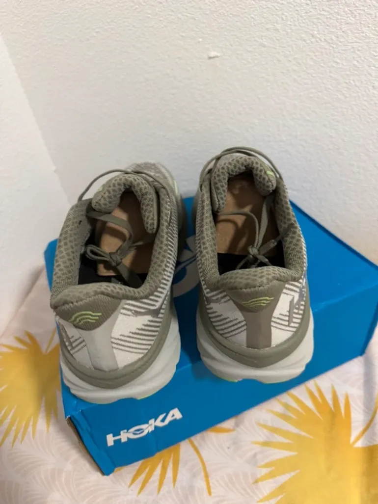 Used Hoka Clifton 9 bike — image 5 of 7