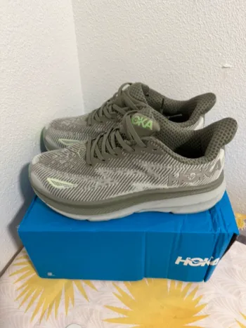 Used Hoka Clifton 9 bike — image 2 of 7