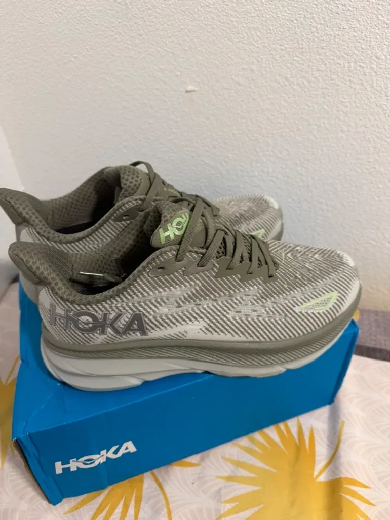 Used Hoka Clifton 9 bike — image 4 of 7