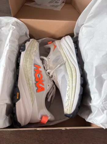 Used Hoka Speedgoat 6 Running Shoes