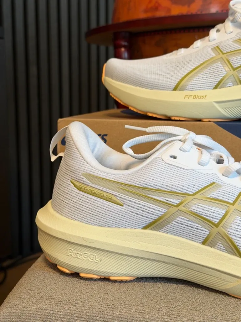 Used Asics GT1000 14 bike — image 2 of 4