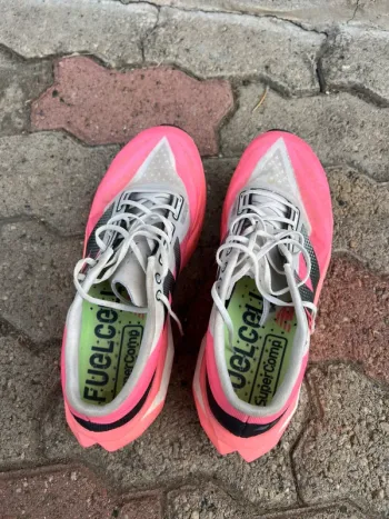Used Elite FuelCell SuperComp v4 Running Shoes