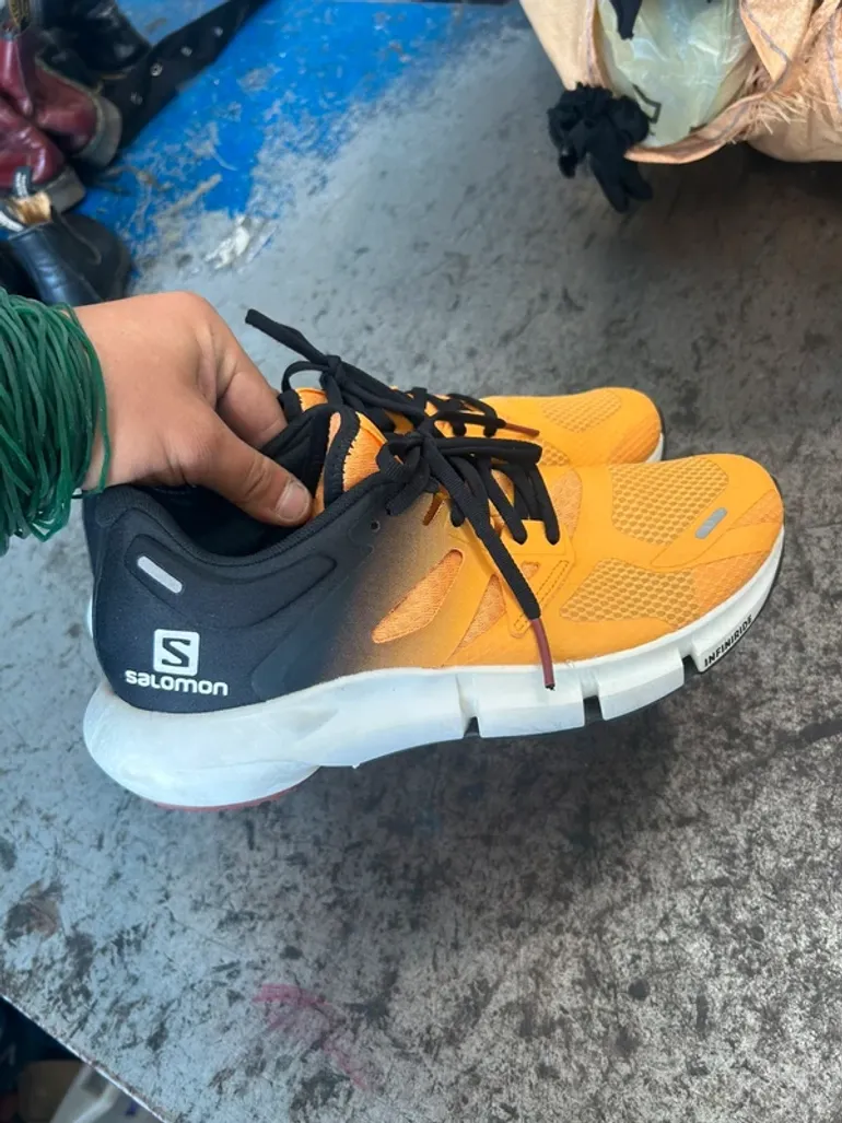 Used Salomon Trailrunning Shoes bike — image 9 of 10