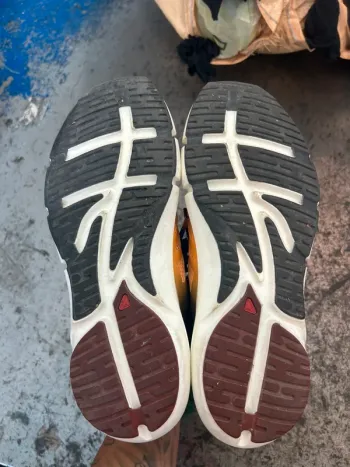 Used Salomon Trailrunning Shoes bike — image 6 of 10