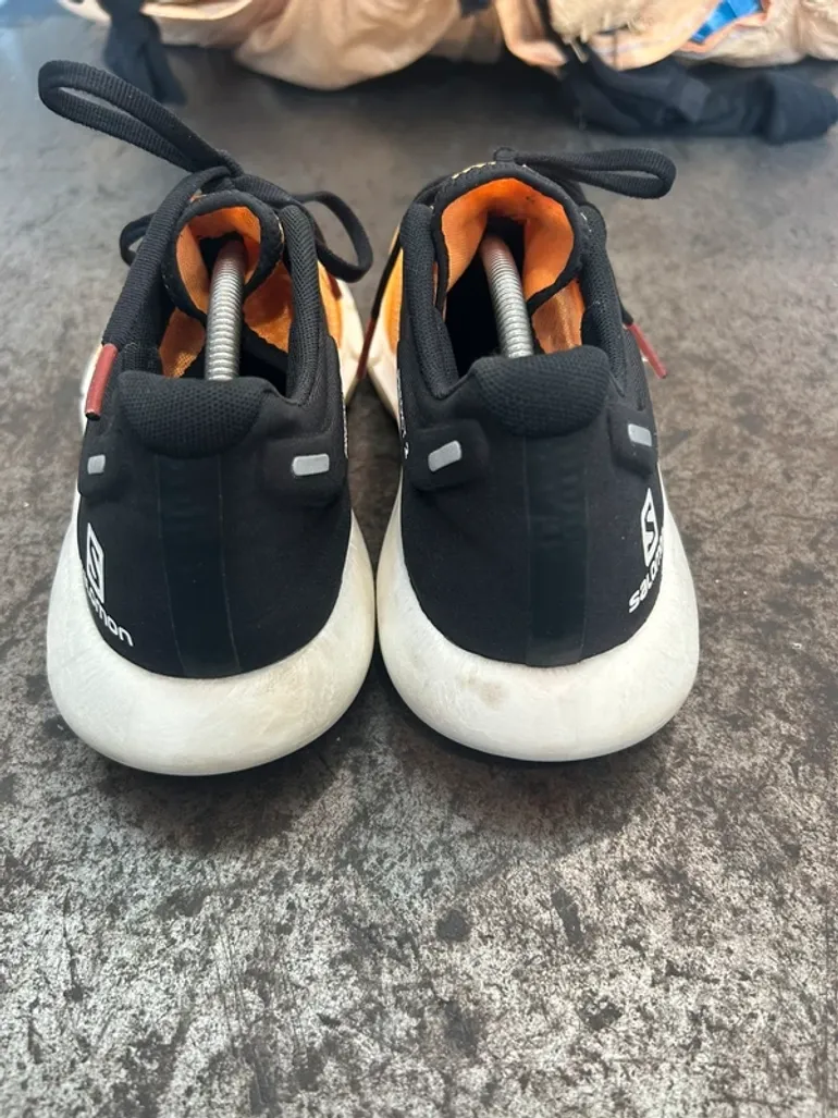 Used Salomon Trailrunning Shoes bike — image 4 of 10