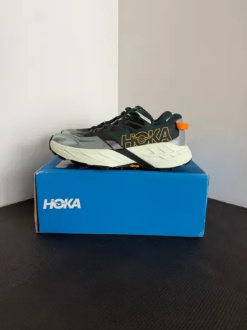 Used Hoka Speedgoat 7 Running Shoes