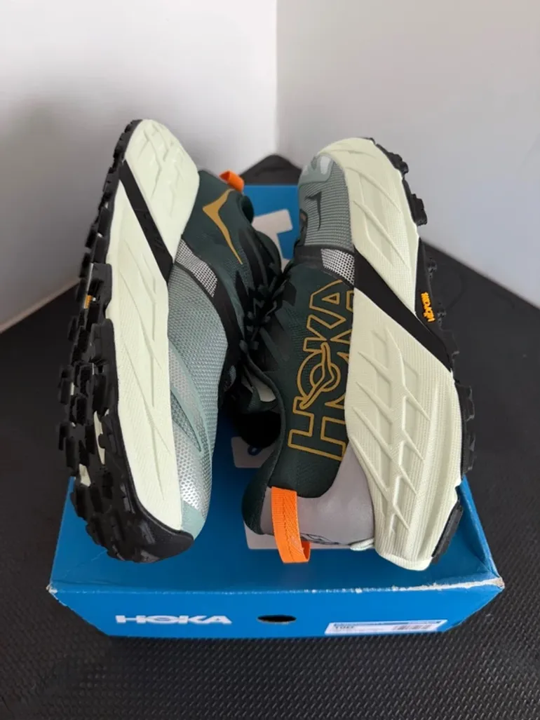 Used Hoka Speedgoat 7 bike — image 2 of 3
