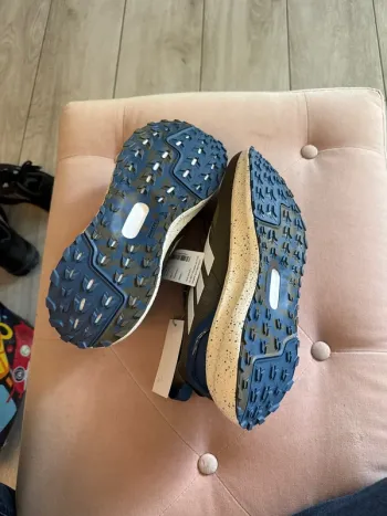 Used Adidas Pureboost 5 Climawarm bike — image 6 of 6