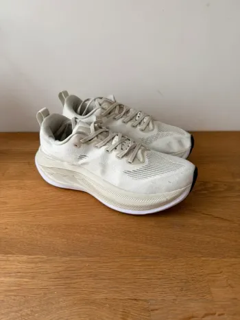 Used Asics Superblast 2 Running Shoes