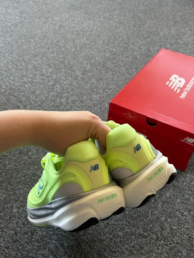 Used New Balance M1080 bike — image 5 of 7