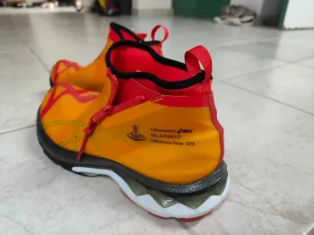 Used Orange Gel Kayano 27 bike — image 5 of 9
