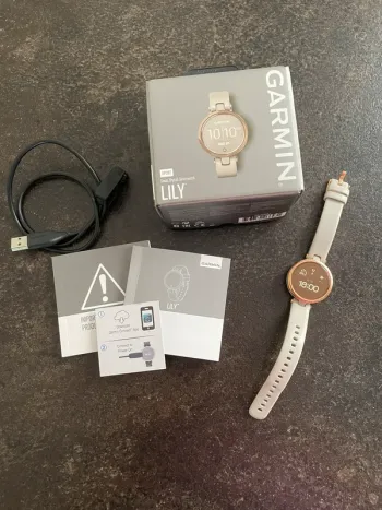 Garmin Lily Sport Electronics usato
