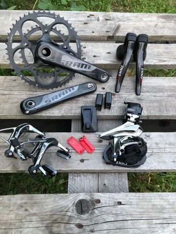 Käytetty Sram Red eTap 11 Speed WiFLi Groupset 2021 Groupset