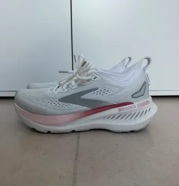 Used Brooks Glycerin 23 GTS Running Shoes