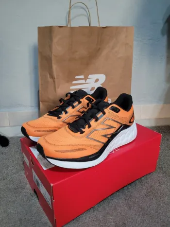 Used New Balance Fresh Foam 680 v8 Running Shoes