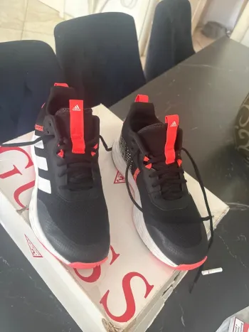 Used Adidas Scarpe Running Shoes
