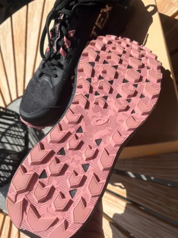 Used Asics Gel-Sonoma 8 GTX bike — image 4 of 8