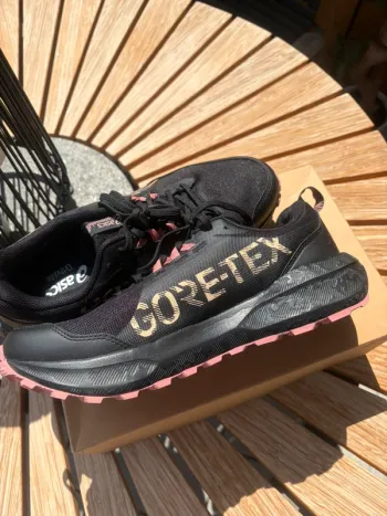 Used Asics Gel-Sonoma 8 GTX bike — image 8 of 8