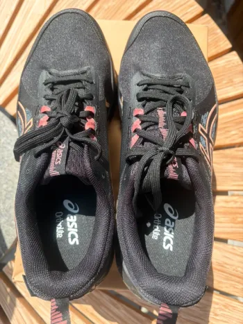 Used Asics Gel-Sonoma 8 GTX bike — image 7 of 8