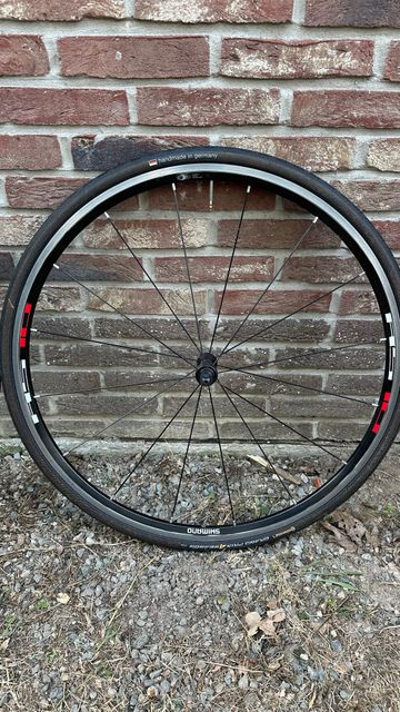 Shimano RS10 Wheelset 2016 bike usato — immagine 2 di 7